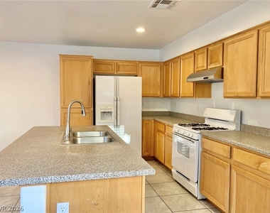 4990 Tioga Pass Avenue - Photo Thumbnail 3