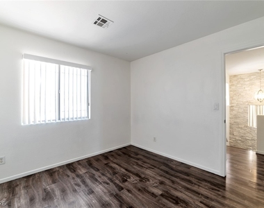 9632 Gatesville Avenue - Photo Thumbnail 16