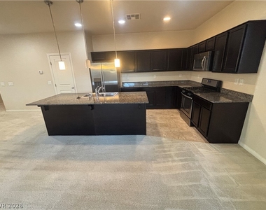 121 Elm Reed Avenue - Photo Thumbnail 10