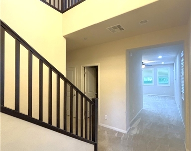 121 Elm Reed Avenue - Photo Thumbnail 3
