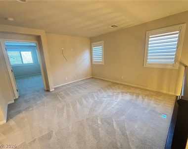 121 Elm Reed Avenue - Photo Thumbnail 16