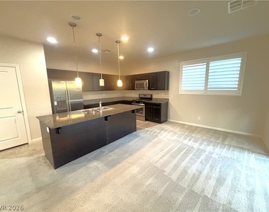 121 Elm Reed Avenue - Photo Thumbnail 9