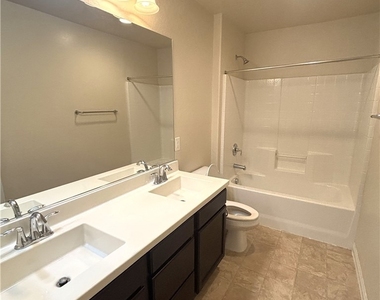121 Elm Reed Avenue - Photo Thumbnail 22