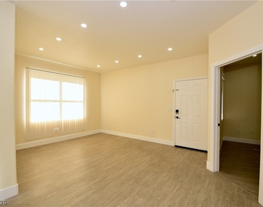 8000 Badura Avenue - Photo Thumbnail 10