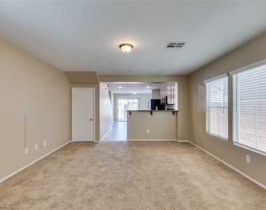 1155 Paradise Garden Drive - Photo Thumbnail 9