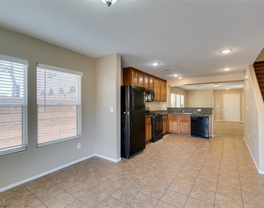 1155 Paradise Garden Drive - Photo Thumbnail 16