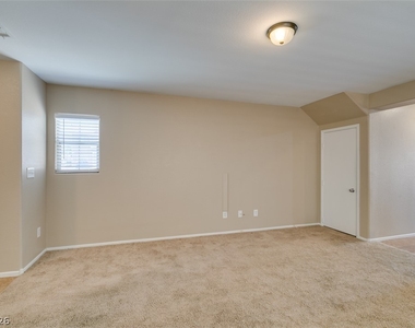 1155 Paradise Garden Drive - Photo Thumbnail 7
