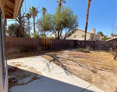 8328 Sea Glen Drive - Photo Thumbnail 6