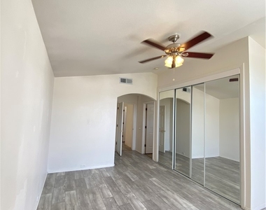 8328 Sea Glen Drive - Photo Thumbnail 16