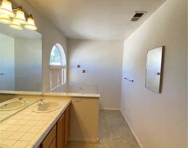 8328 Sea Glen Drive - Photo Thumbnail 13