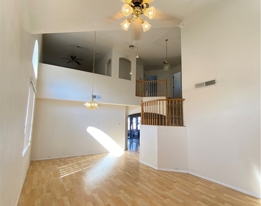 8328 Sea Glen Drive - Photo Thumbnail 9