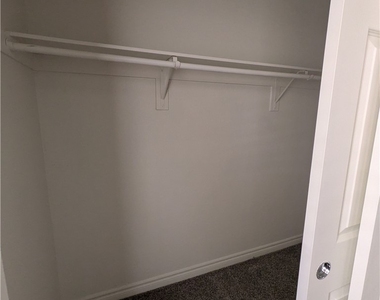 5321 River Glen Drive - Photo Thumbnail 13