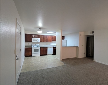 5321 River Glen Drive - Photo Thumbnail 4