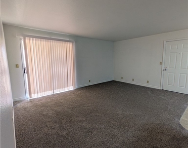 5321 River Glen Drive - Photo Thumbnail 10