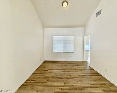 9729 Trail Rider Drive - Photo Thumbnail 2
