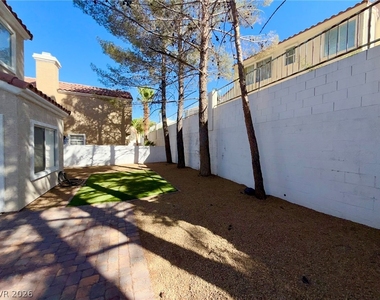 9729 Trail Rider Drive - Photo Thumbnail 24