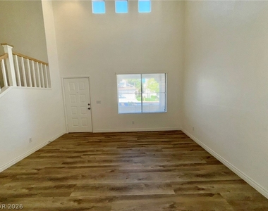 9729 Trail Rider Drive - Photo Thumbnail 3