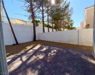 9729 Trail Rider Drive - Photo Thumbnail 23
