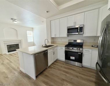 9729 Trail Rider Drive - Photo Thumbnail 8