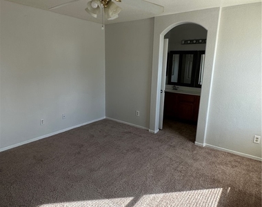 6247 Barton Manor Street - Photo Thumbnail 9