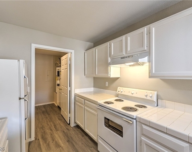 3637 Ian Thomas Street - Photo Thumbnail 6