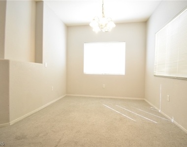 1050 E Cactus Avenue - Photo Thumbnail 10