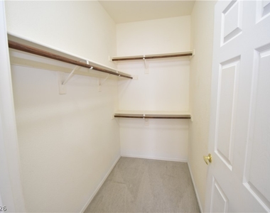 1050 E Cactus Avenue - Photo Thumbnail 14