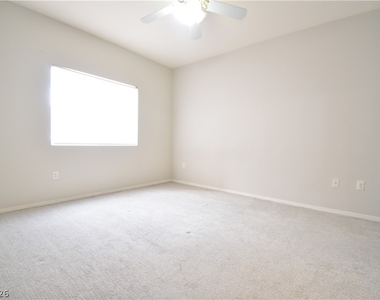 1050 E Cactus Avenue - Photo Thumbnail 11