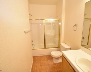 1050 E Cactus Avenue - Photo Thumbnail 9