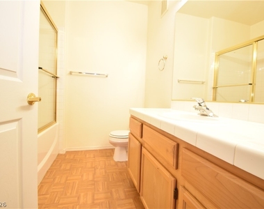 1050 E Cactus Avenue - Photo Thumbnail 12
