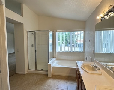 1805 Scenic Sunrise Drive - Photo Thumbnail 11