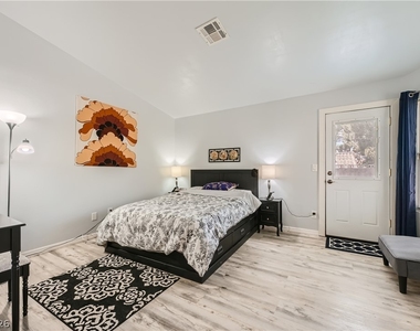 113 Montclair Drive - Photo Thumbnail 8