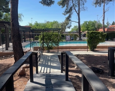 6630 Bubbling Brook Drive - Photo Thumbnail 20