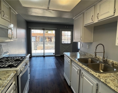 6630 Bubbling Brook Drive - Photo Thumbnail 9