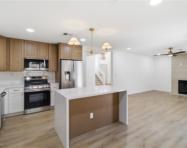 2137 Crestline Falls Place - Photo Thumbnail 8