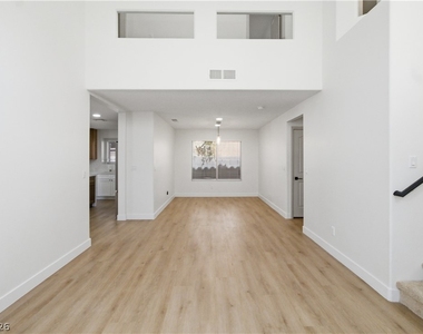 2137 Crestline Falls Place - Photo Thumbnail 13