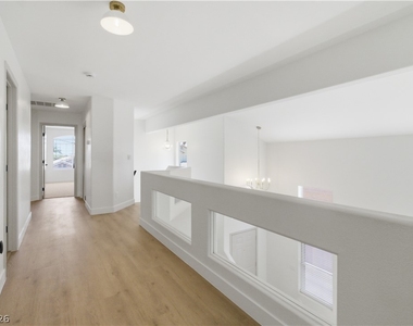 2137 Crestline Falls Place - Photo Thumbnail 31
