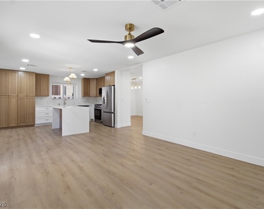 2137 Crestline Falls Place - Photo Thumbnail 11