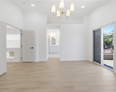 2137 Crestline Falls Place - Photo Thumbnail 21