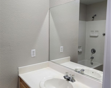 2048 Audrey Hepburn Street - Photo Thumbnail 13