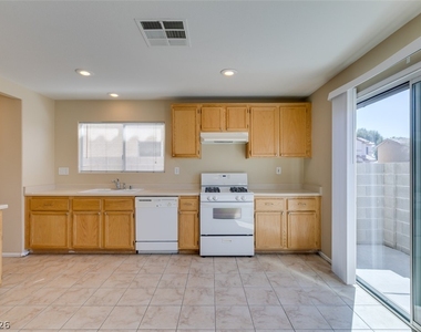 1170 Orange Meadow Street - Photo Thumbnail 9