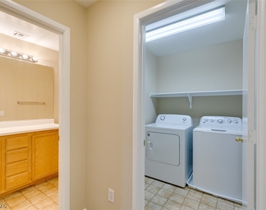1170 Orange Meadow Street - Photo Thumbnail 18
