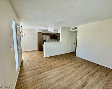 3060 Casey Drive - Photo Thumbnail 4