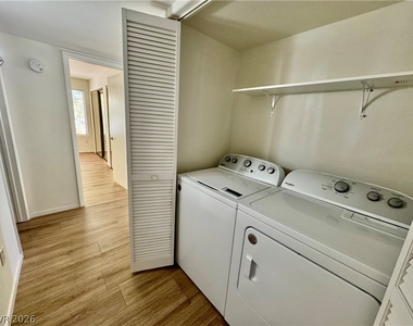 3060 Casey Drive - Photo Thumbnail 12