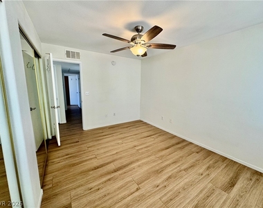 3060 Casey Drive - Photo Thumbnail 8