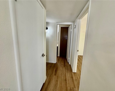 3060 Casey Drive - Photo Thumbnail 6