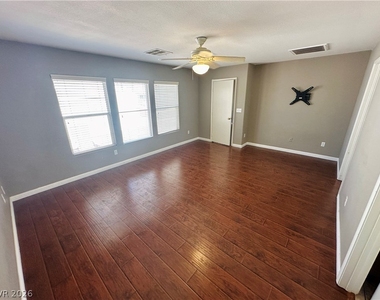 7989 Hilltop Windmill Street - Photo Thumbnail 8