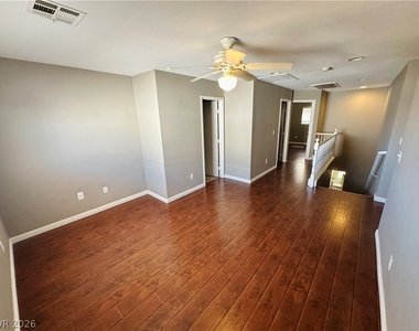 7989 Hilltop Windmill Street - Photo Thumbnail 6