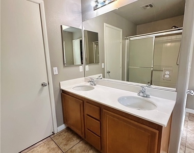 7989 Hilltop Windmill Street - Photo Thumbnail 9