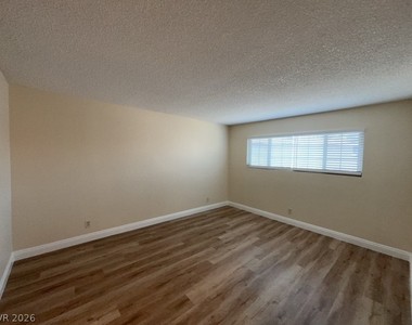 2753 Kline Circle - Photo Thumbnail 7